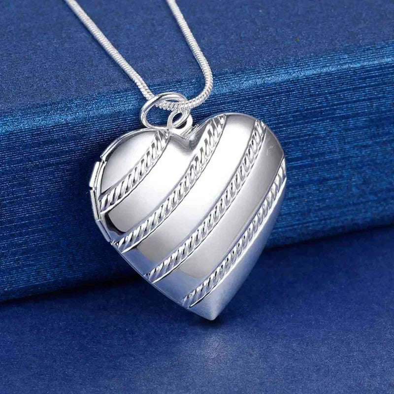 Heart photo frame Pendant