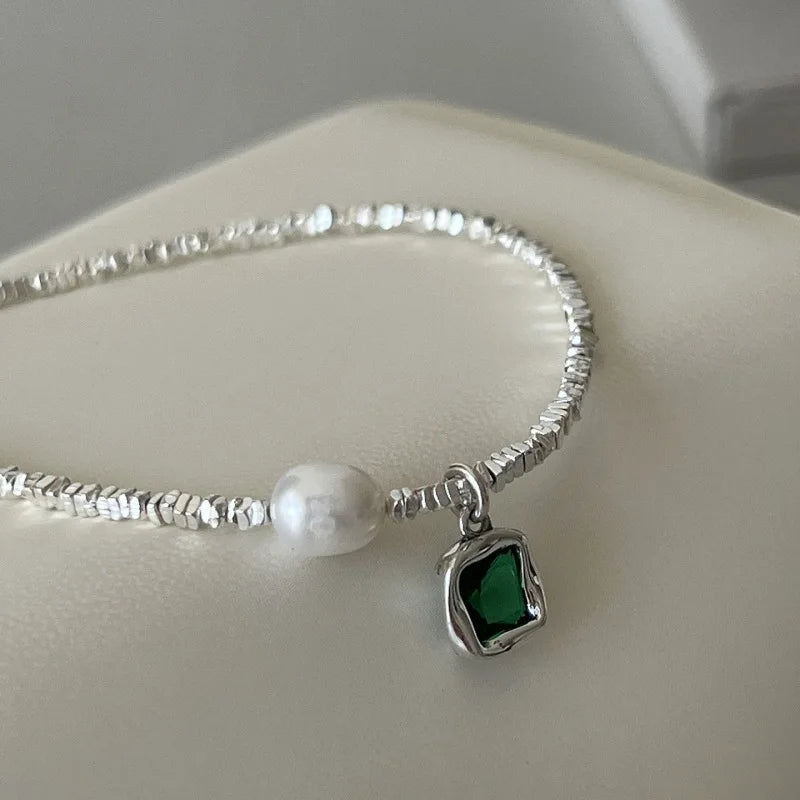 Emerald Green Pendant Pearl Necklace