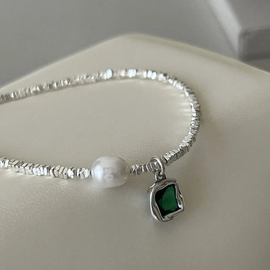 Emerald Green Pendant Pearl Necklace